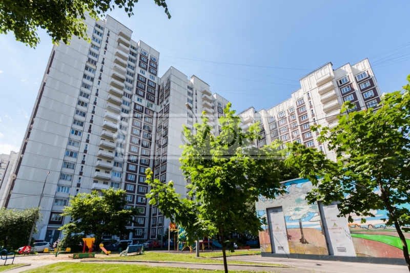 4-комнатная квартира для продажи по доступной цене.