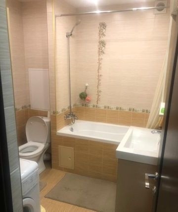 Продается 2-комнатная квартира.