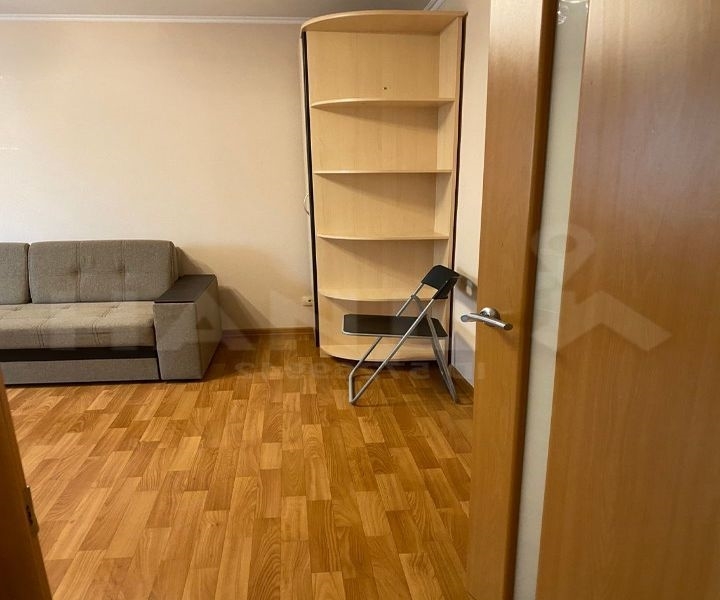 Сдам двушку в хорошем районе.