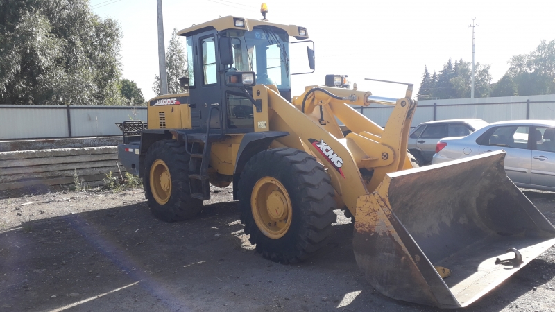Фронтальный погрузчик XCMG LW300. 1360мч. 2013г.в.