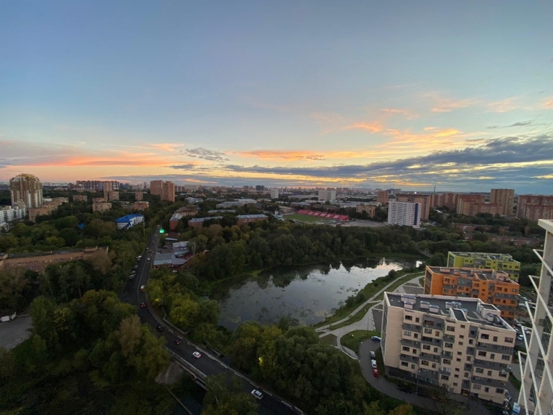 Продам 3-к квартиру в хорошем доме с чистым подъездом.