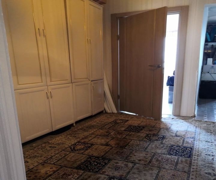 Продам 1-к квартиру в хорошем доме.