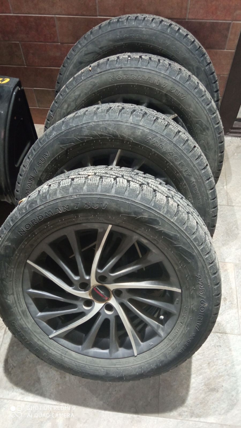 Колеса в сборе 22560R17 зимние шипованные комплект