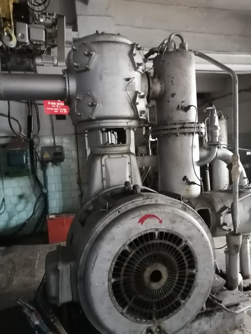 Куплю компрессоры 2ВМ4 2ГМ4 305ВП 2ВМ2 3ГП 2ВМ4-8401 2ВМ4-249 2ВМ4-279