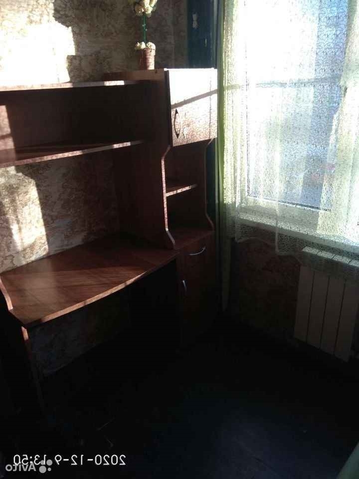 Сдается комната , предпочтительно девушке студентке, без вредных привычек.