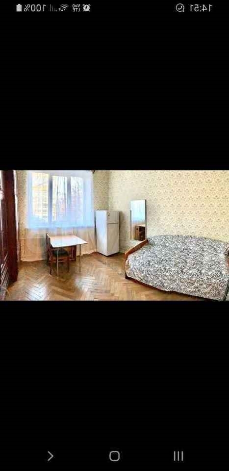 В квартире сдается комната.