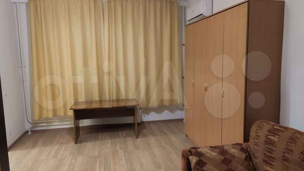 Сдается 1-к квартира в хорошем развитом районе.