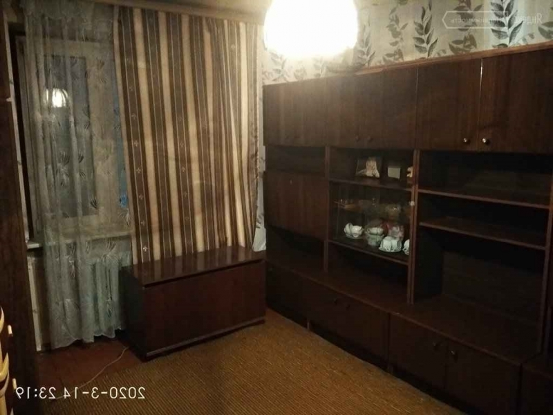 Продатся двухкомнатная квартира в центральном районе города.