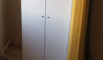 От дома до метро можно добраться транспортом.