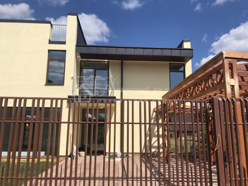Продается уютный загородный дом для прекрасного отдыха.