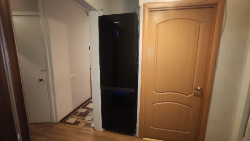 Продается 4-комнатная квартира в спокойном и тихом, зeлнoм районе.