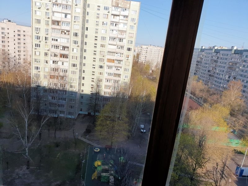 Сдается комната с прекрасным видом из окна.