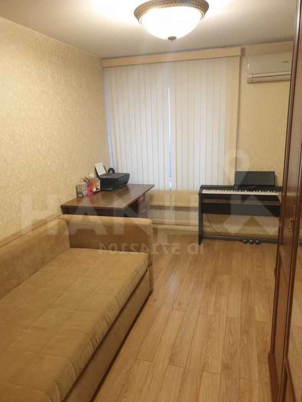 Лот 55588953 Торг строго при просмотре.