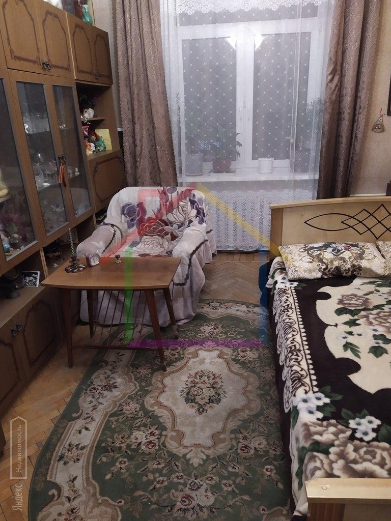 Сдается комната со всеми удобствами.