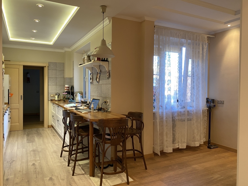 Продается 3-комн. квартира, все комнаты изолированные.