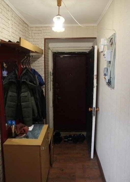 Продам 2-к квартиру в хорошем доме с чистым подъездом.