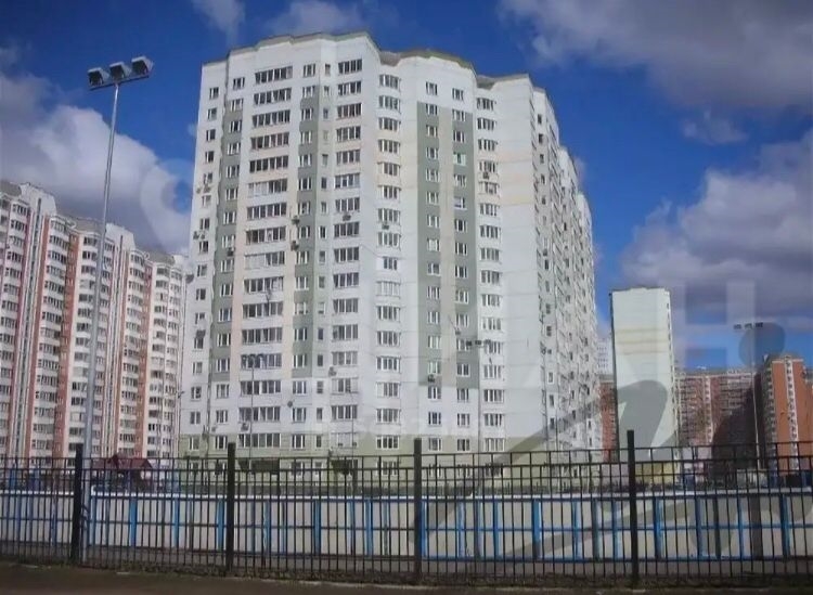 Продается отличная 1-комнатная квартира.