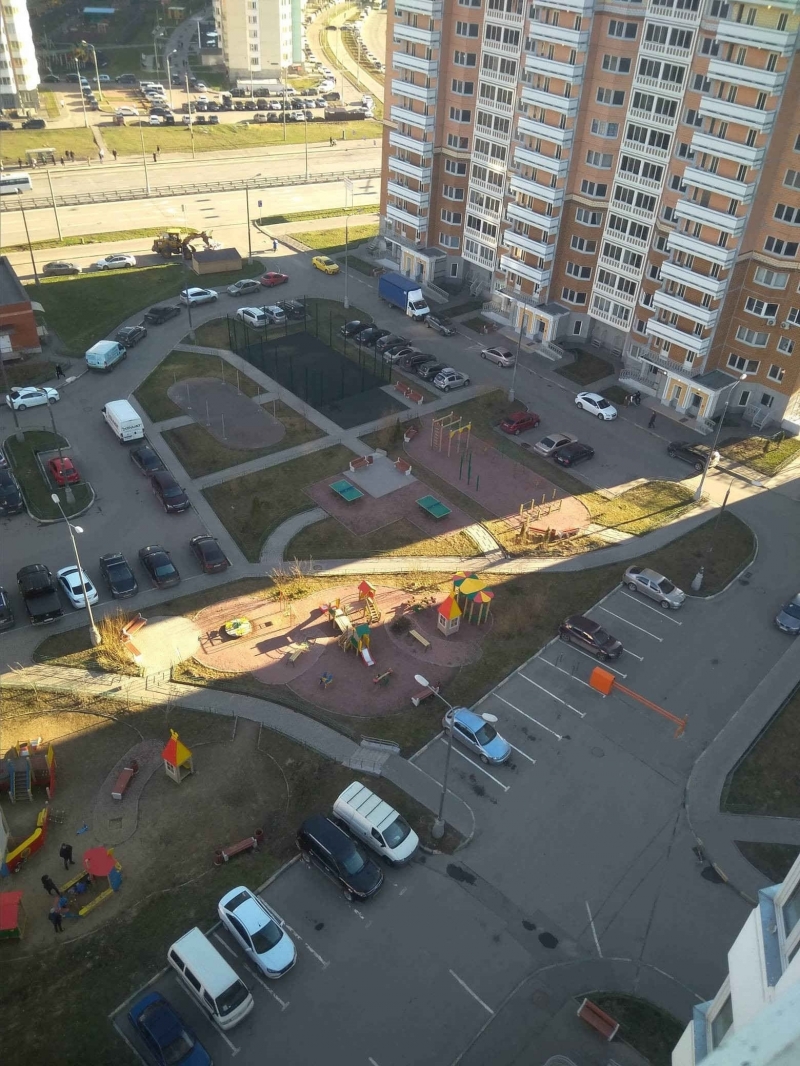 Отличная 1-комнатная квартира в хорошем доме.