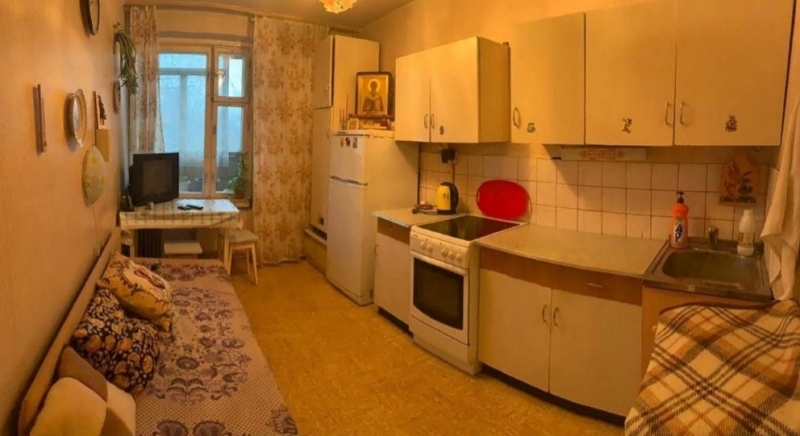 Продается 1-к квартира в хорошем развитом районе.