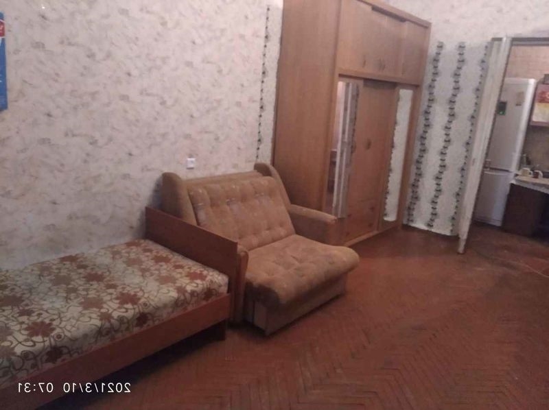 Большая комната в бывшем общежитие.