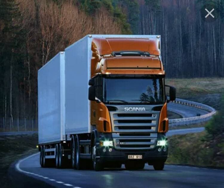 Осуществляем грузоперевозки автомобильным транспортом по всей России.