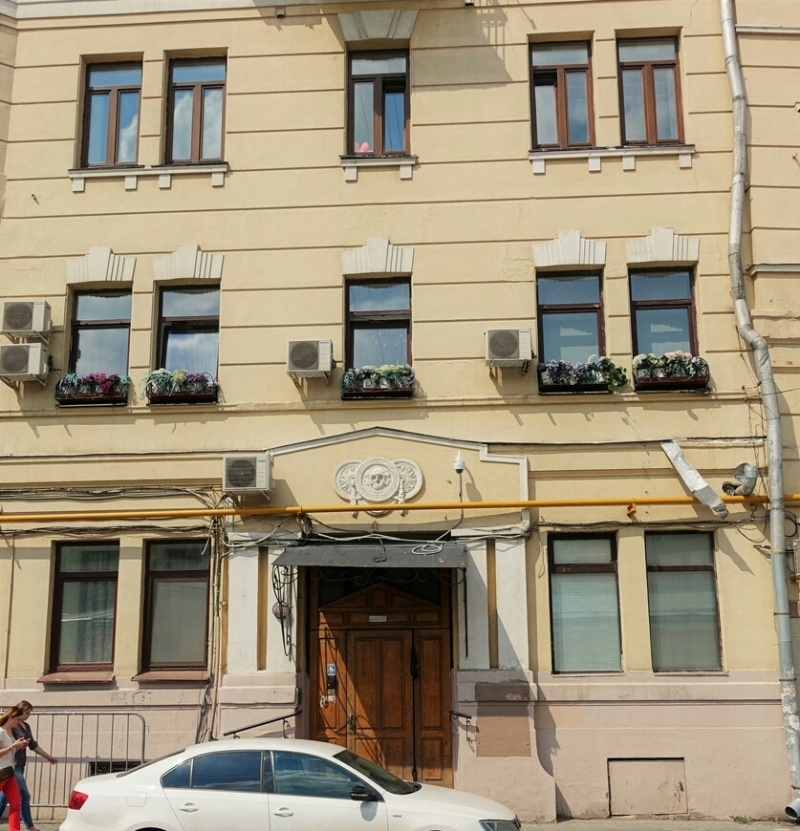 Свободная продажа 6-х комнатной квартиры площадью 142,96 кв.