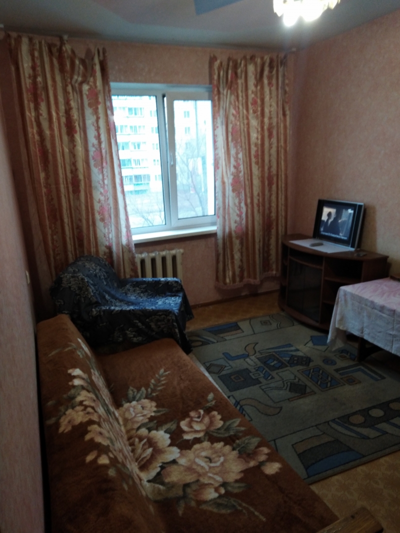 Продам комнату в 4х комнатной квартире