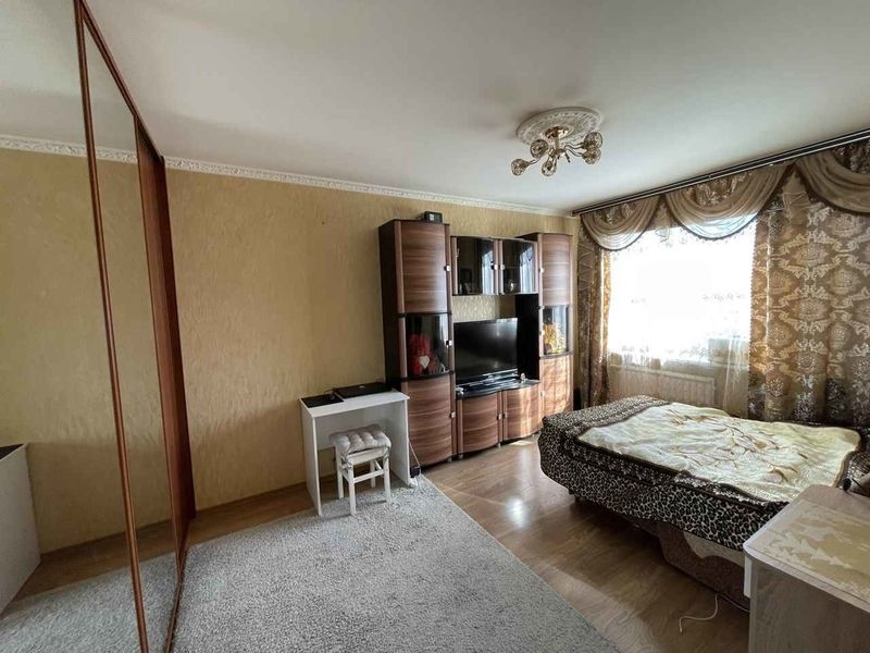 Сдатся светлая квартира в двух остановках от метро Международная.