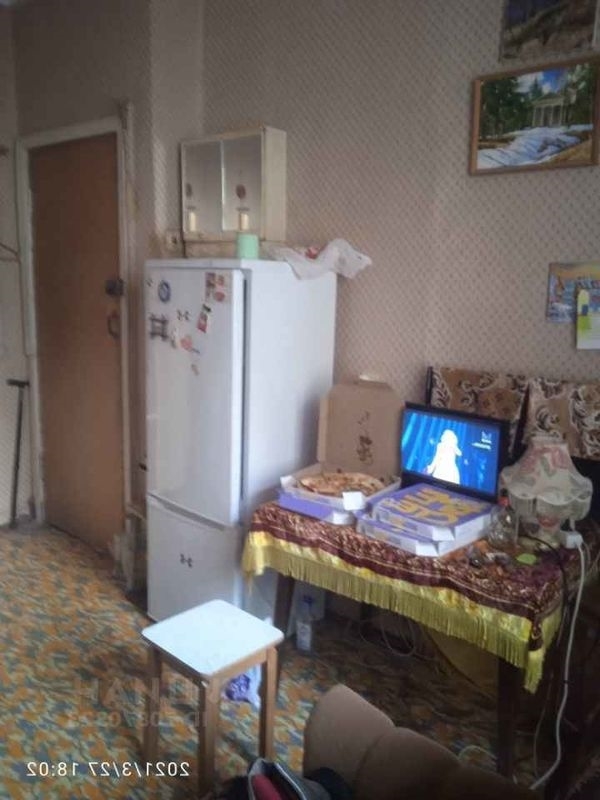 Сдается комната в четырехкомнатной квартире.