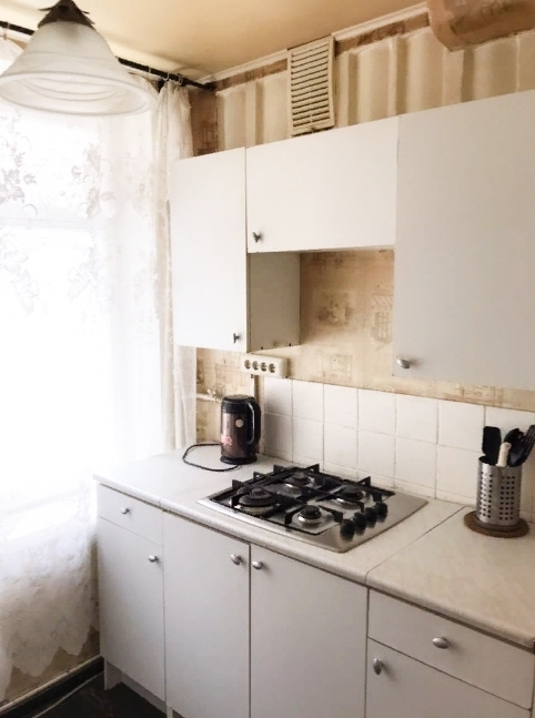 Продается 1-к квартира в тихом районе.