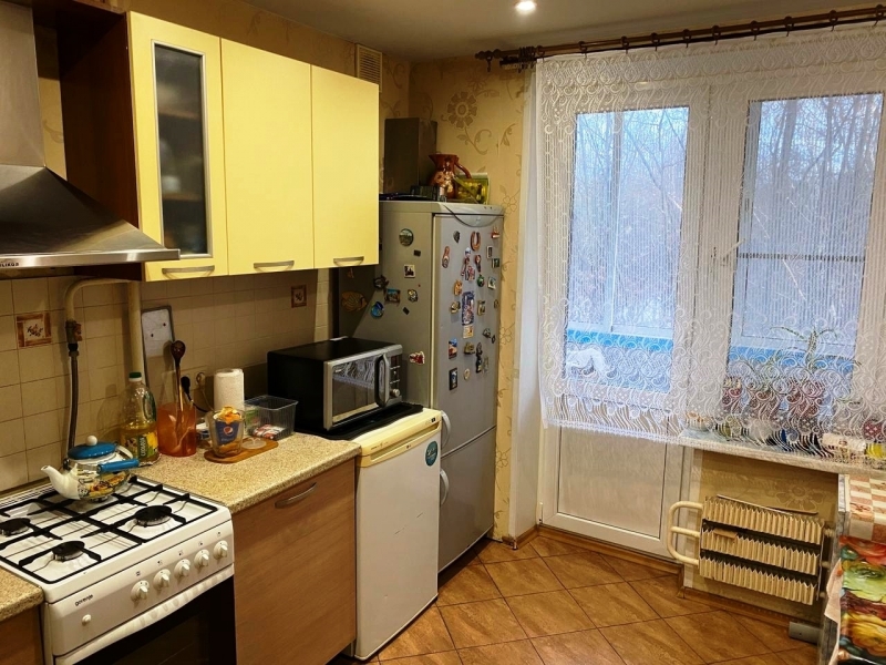 Продам 3-комнатную квартиру в развитом районе по доступной цене.