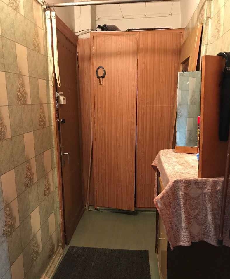 Продам двушку в хорошем районе.