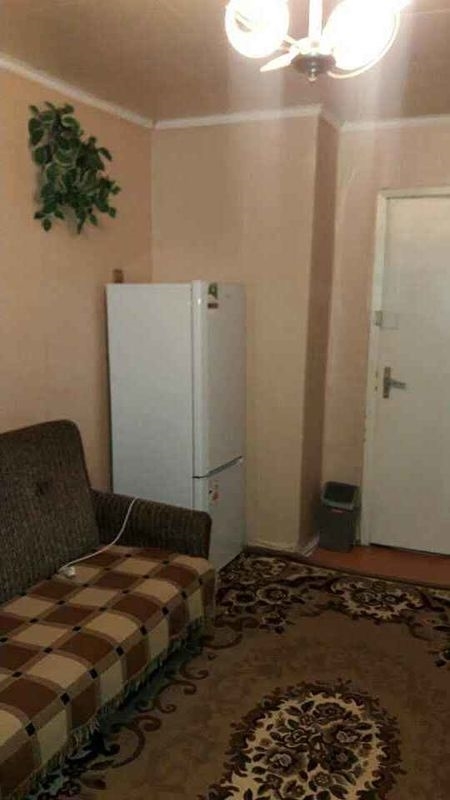 Сдатся комната с отдельным балконом женщине или девушке.