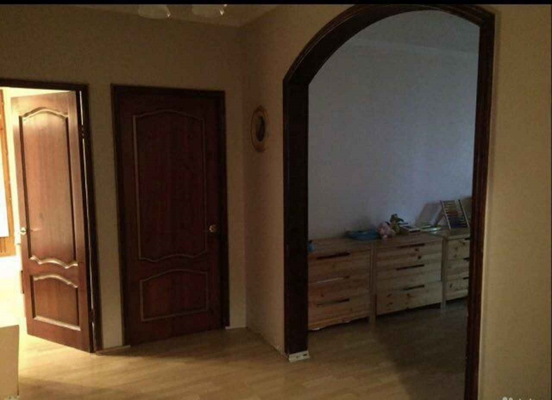 Продам трешку в хорошем районе.