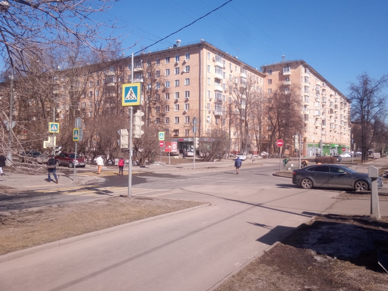 Продается 3-х комнатная квартира в кирпичном доме.