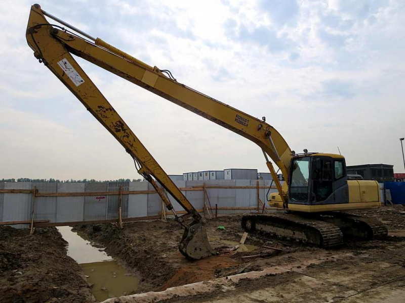 Длиннорукий экскаватор Komatsu 200, 17 м, 2 ковша