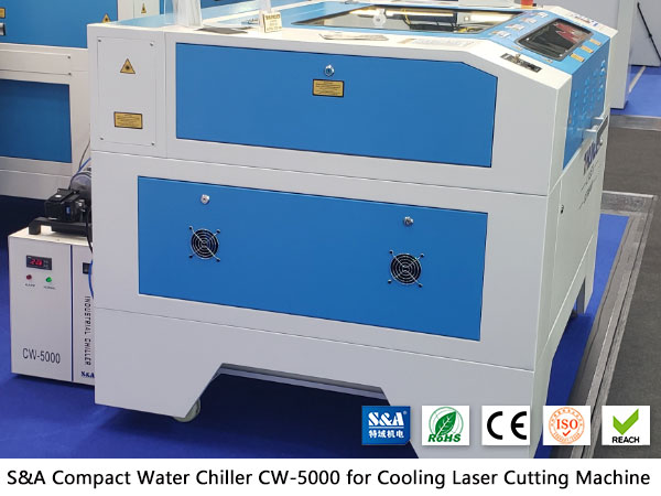 Небольшой охладитель воды CW5000 для гравировального станка с CO2 лазером