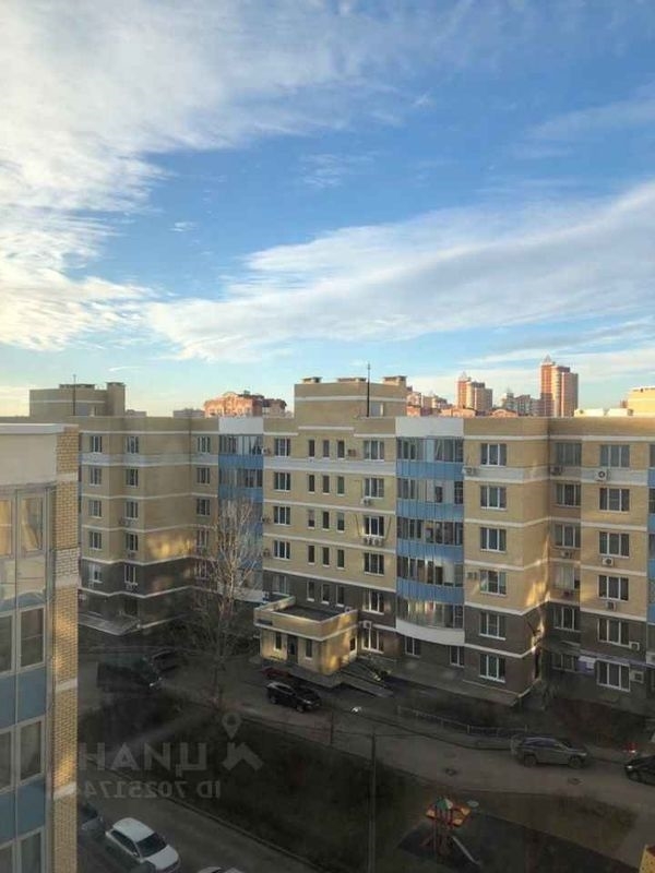 Лот 60930111 Продается замечательная 2-к квартира.