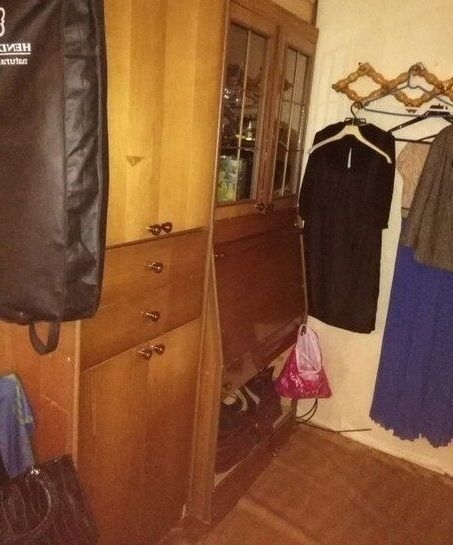 Сдается комната 10 кв м в 4- х комн кв на длительный срок в комнате ес ...