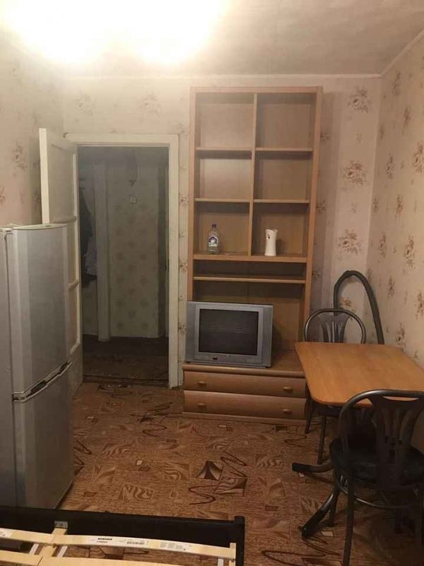 Сдaтся комната в 3 х комнатной квартире.