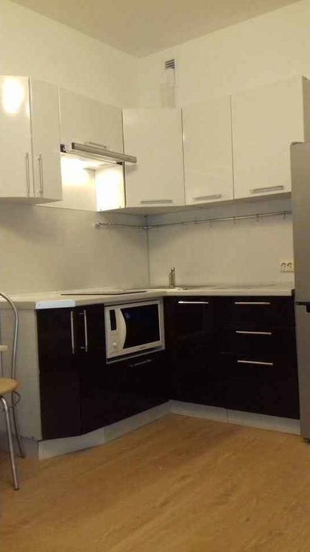 Диван- еврокнижка раскладывается в удобную двухспальную кровать 190 x140 см.