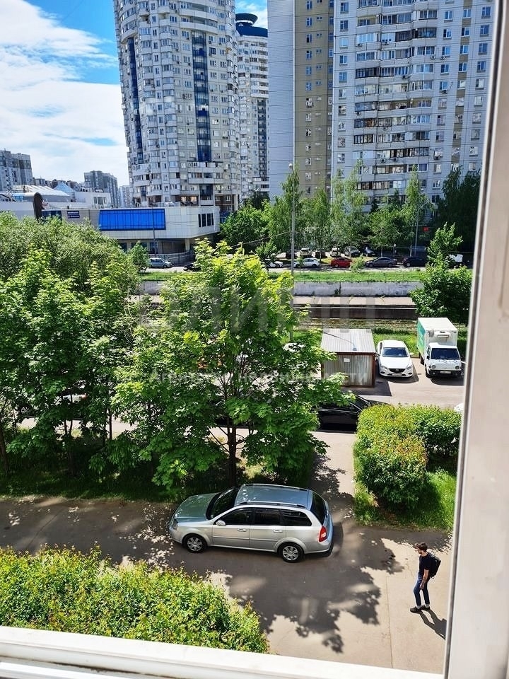 Продается шикарная двухкомнатная квартира с качественным ремонтом.