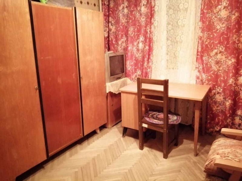 Сдается комната, в 3-х комнатной квартире в 5-х минутах ходьбы от метро Ленински