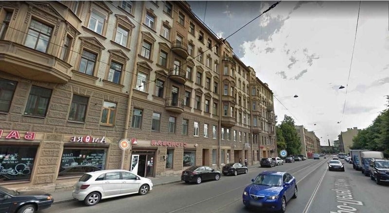 Сдам двушку в хорошем районе.