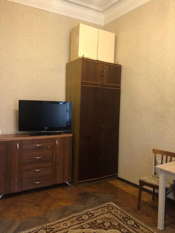 Сдается комната, на длительный срок.