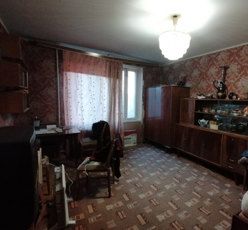 Продатся однокомнатная квартира в тихом, зелном районе.
