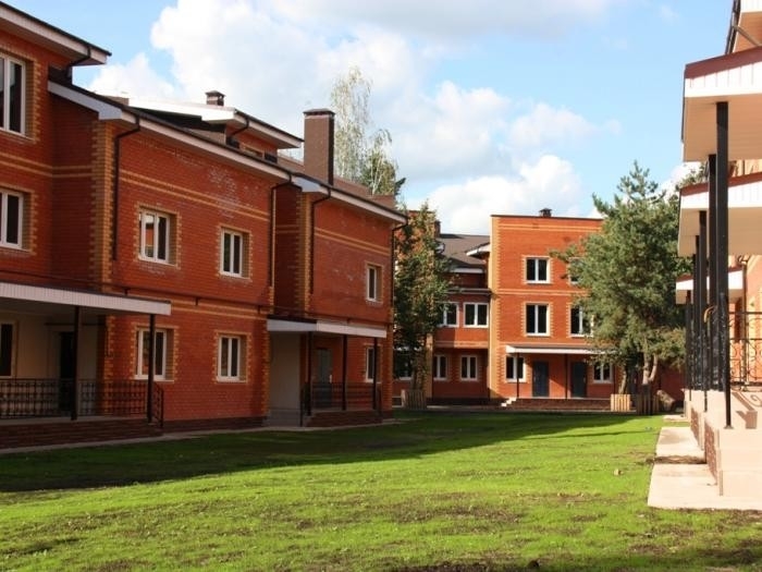 Продается студия в тихом уютном малоэтажном квартале.