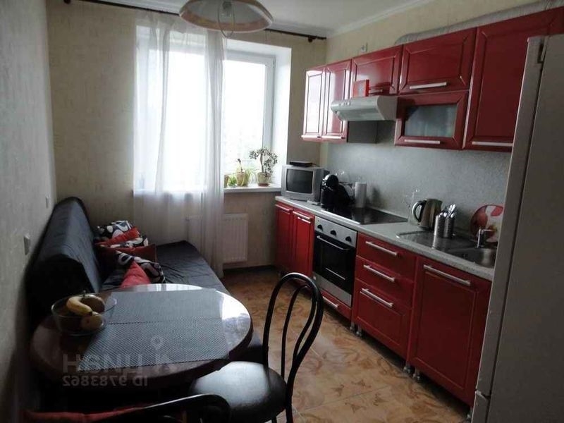 Дом многоэтажный, кирпично-монолитный.