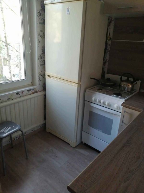 Сдатся комната 14 м, не общежитие, 10 мин пешком от метро автово.