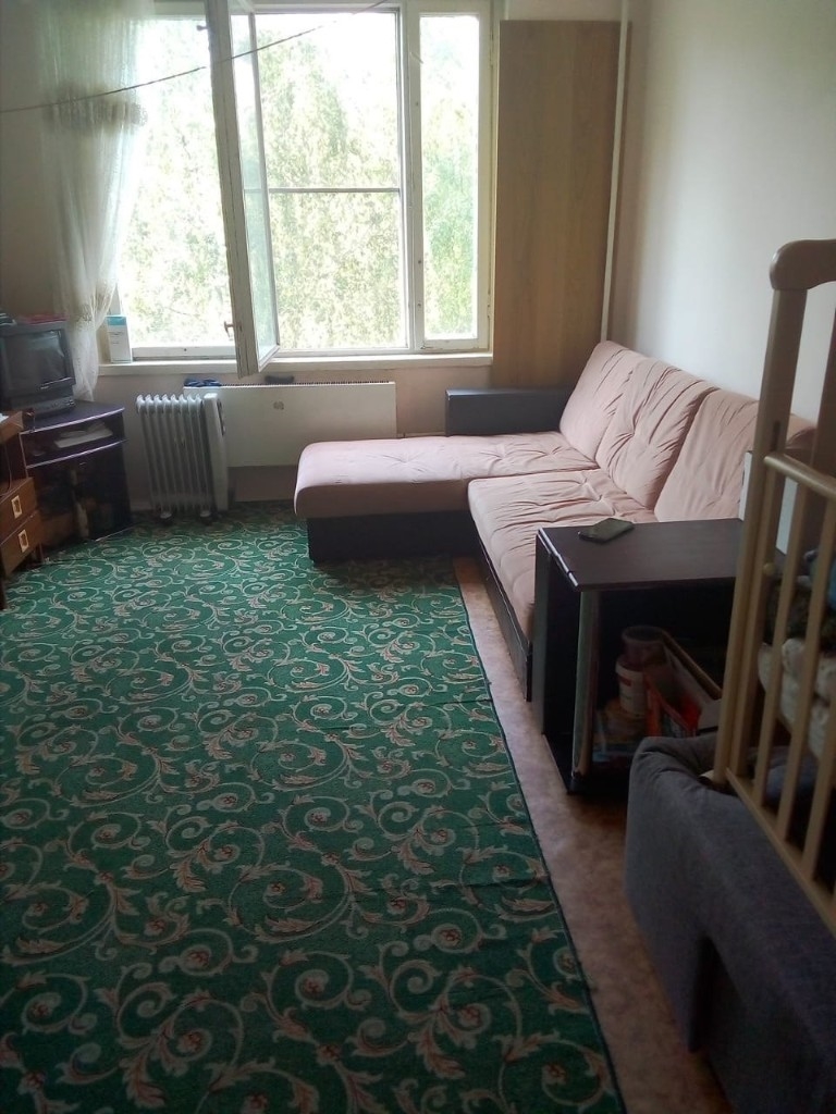 Продам трешку в хорошем районе.